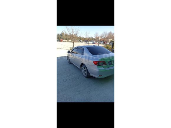 Ağır Hasar Kayıtlı Sahibinden Toyota Corolla 1.4 D-4D Elegant 2011 Model  253000 km Gri (Gümüş)