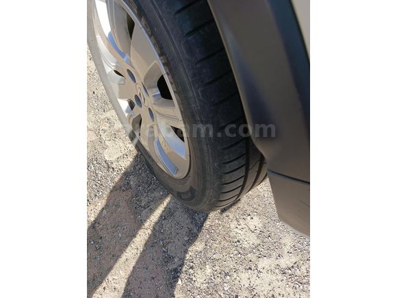 Sahibinden Renault Captur 0.9 Touch 2013 Model  34200 km Beyaz