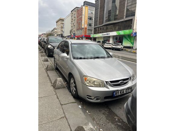 Sahibinden Kia Cerato 1.5 CRDi Advance 2006 Model  270.000 km Gri (Gümüş)
