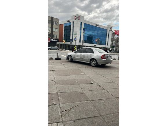 Sahibinden Kia Cerato 1.5 CRDi Advance 2006 Model  270.000 km Gri (Gümüş)