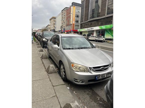 Sahibinden Kia Cerato 1.5 CRDi Advance 2006 Model  270.000 km Gri (Gümüş)