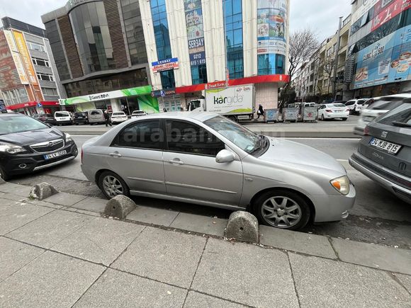 Sahibinden Kia Cerato 1.5 CRDi Advance 2006 Model  270.000 km Gri (Gümüş)