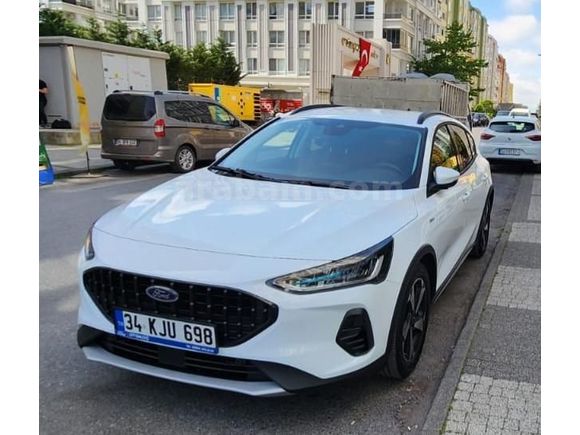 Sahibinden Ford Focus 1.5 TDCi Active X 2023 Model İstanbul 21.500 km Beyaz