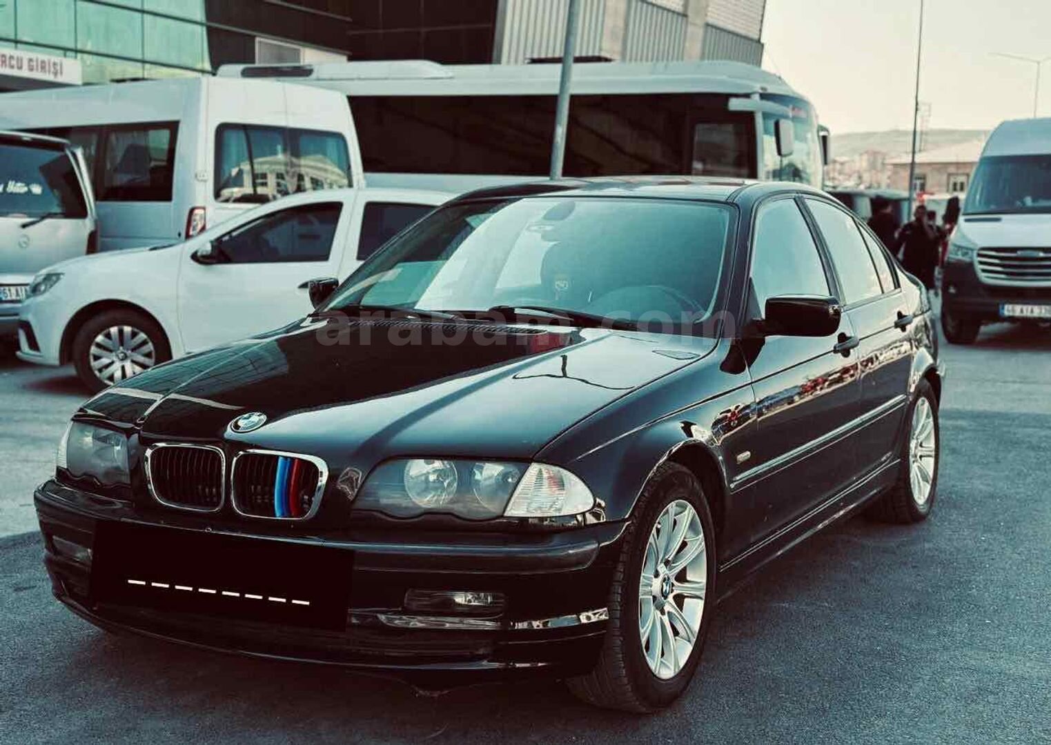 Sahibinden BMW 3 Serisi 318i Standart 2000 Model Sivas 340.000 km Siyah 7