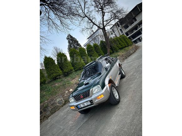 2004 MODEL MAGNUM 4X4