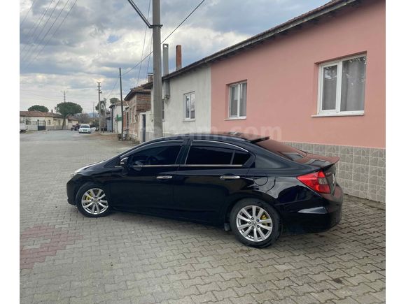 Sahibinden Honda Civic 1.6i VTEC ECO Elegance 2012 Model 