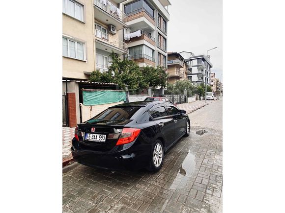Sahibinden Honda Civic 1.6i VTEC ECO Elegance 2012 Model 