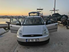 Sahibinden Ağır bakımları yapılmış masrafsız  Ford Fiesta 1.4 TDCi Comfort 2004 Model 