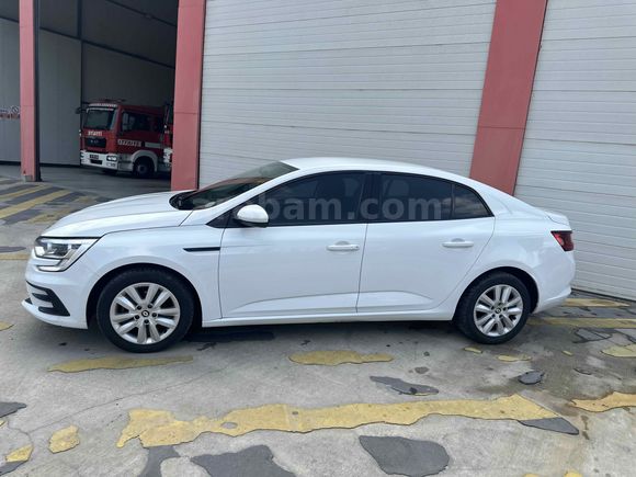 Sahibinden Renault Megane 1.3 TCe Joy 2021 Model 