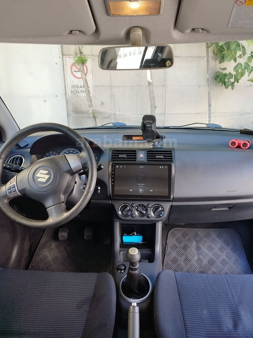 Sahibinden Suzuki Swift 1.3 MT 2009 Model Ankara 195.000 km Gri (Gümüş) 4
