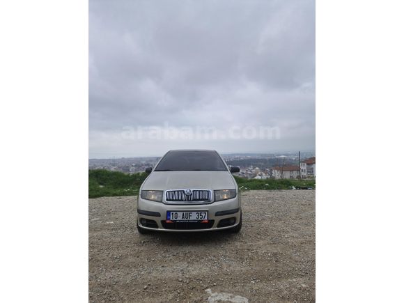 Sahibinden Skoda Fabia 1.4 Classic 2005 Model  266.000 km Şampanya