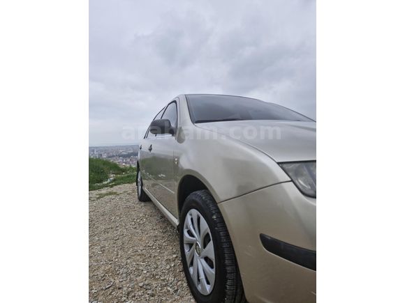 Sahibinden Skoda Fabia 1.4 Classic 2005 Model  266.000 km Şampanya