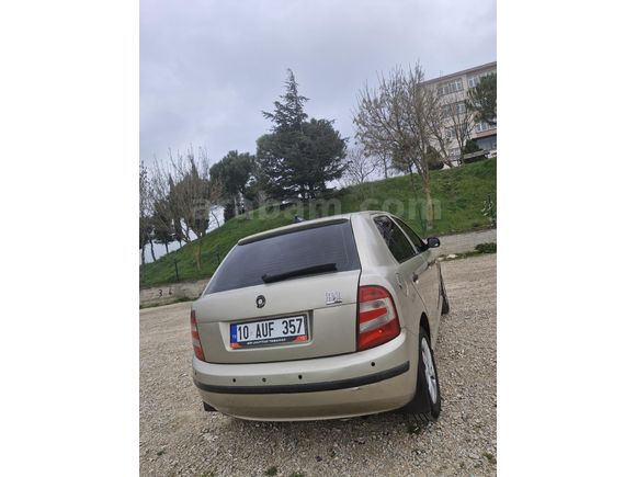 Sahibinden Skoda Fabia 1.4 Classic 2005 Model  266.000 km Şampanya