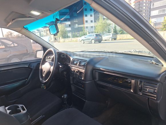 Sahibinden Opel Vectra 1.8 GL 1992 Model