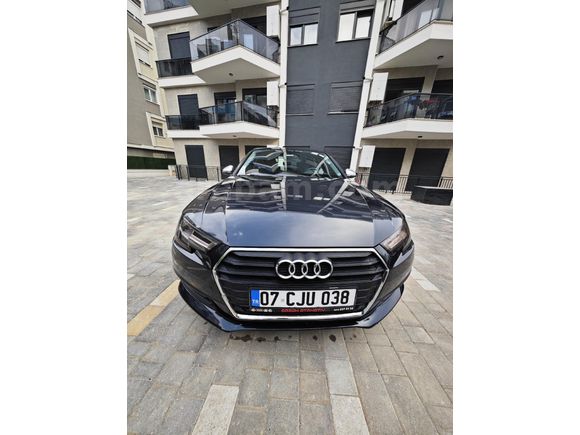 Acil Audi A4 Sedan 2.0 TDI Quattro Design 2018 Model
