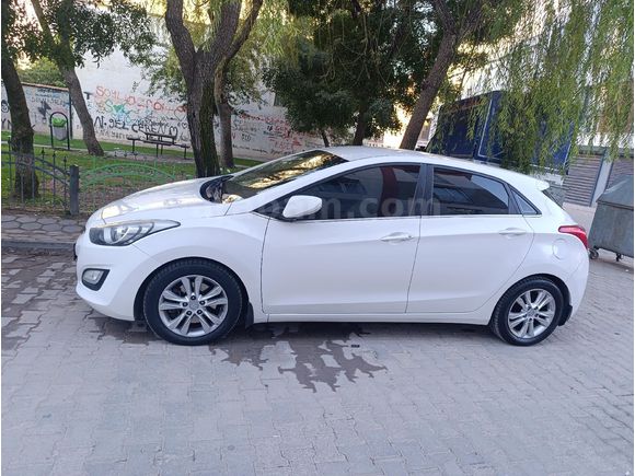 Sahibinden Hyundai i30 1.6 CRDi Style 2013 Model