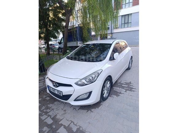 Sahibinden Hyundai i30 1.6 CRDi Style 2013 Model