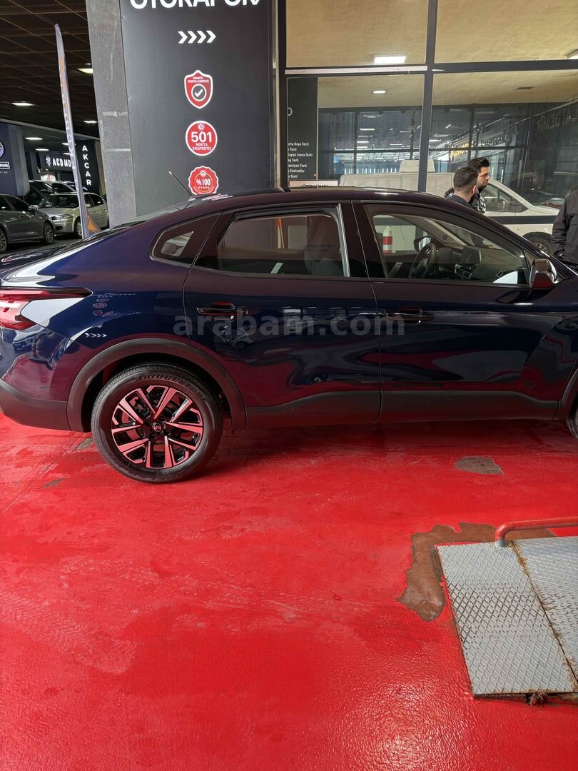 Sahibinden Citroen C4 X 1.2 PureTech Feel 2025 Model İstanbul 37.500 km Lacivert 5