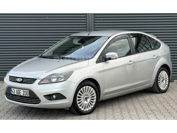 Ford Focus 1.6 Titanium 2010 Model