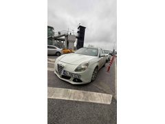 Sahibinden masrafsız Alfa Romeo Giulietta 1.6 JTD Distinctive 2011 Model   