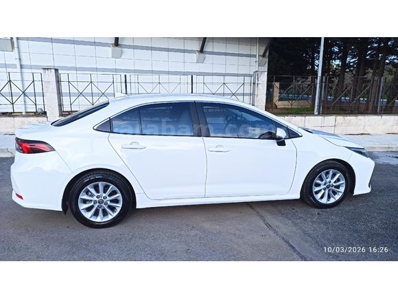 Sahibinden Toyota Corolla 1.5 Dream 2022 Model