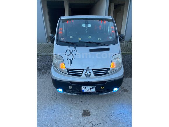 294 binde  Renault Trafic 1.9 DCI Grand Confort