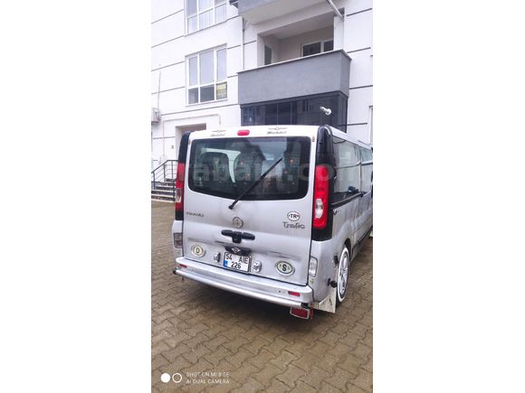 294 binde  Renault Trafic 1.9 DCI Grand Confort