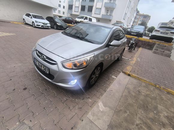 Sahibinden Hyundai Accent Blue 1.6 CRDI Mode 2014 Model