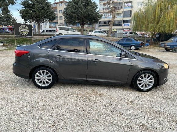 Sahibinden Ford Focus 1.6 Ti-VCT Titanium 2015 Model 
