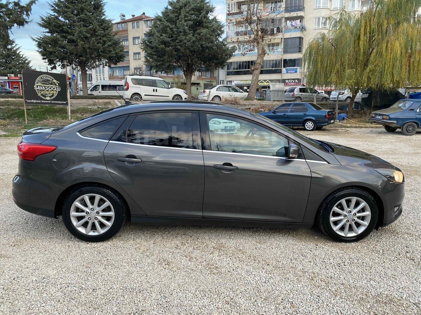 Sahibinden Ford Focus 1.6 Ti-VCT Titanium 2015 Model Amasya 212.000 km Füme 4