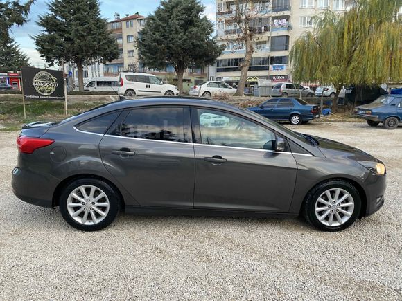 Sahibinden Ford Focus 1.6 Ti-VCT Titanium 2015 Model 