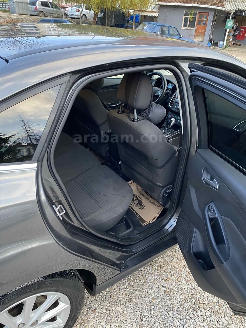 Sahibinden Ford Focus 1.6 Ti-VCT Titanium 2015 Model Amasya 212.000 km Füme 6