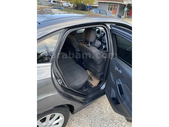 Sahibinden Ford Focus 1.6 Ti-VCT Titanium 2015 Model 