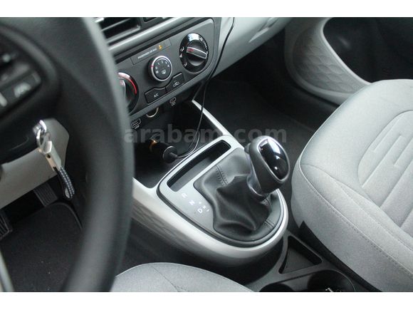 Sahibinden Hyundai i10 1.2 MPI Style 2025 Model 