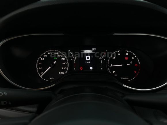 Sahibinden Fiat Egea Cross 1.4 Fire Urban 2024 Model  12.000 km Yeşil