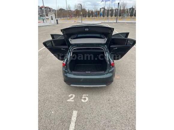 Sahibinden Fiat Egea Cross 1.4 Fire Urban 2024 Model  12.000 km Yeşil