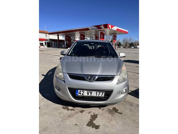 Sahibinden Hyundai i20 Troy 1.4 CRDi Prime 2011 Model Ankara 140.000 km Gri (metalik)