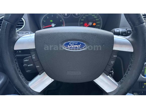 FORD FOCUS 2 / GHİA / TEMİZ / 1.6 BENZİN LPG EN TUTULANI