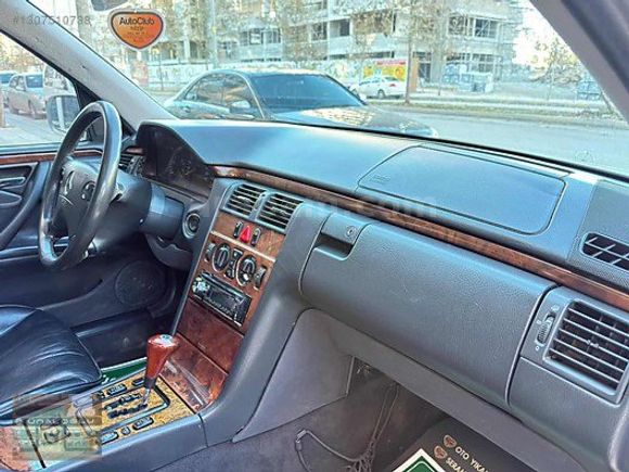 ÜNALOĞLUNDAN 2000 MDL MERCEDES E200 ELEGANCE OTOMATİK SANRUFDERİ
