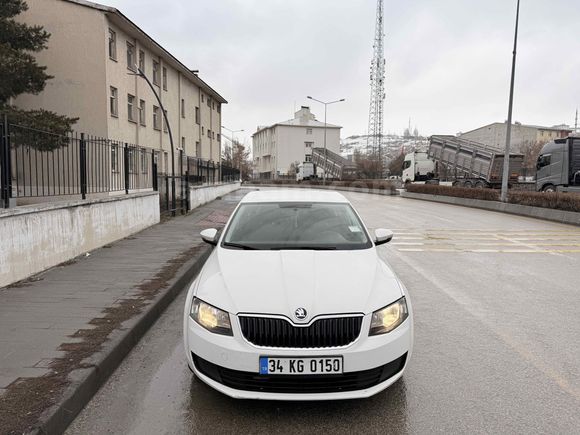 Sahibinden Skoda Octavia 1.2 TSI Ambition 2016 Model  182.000 km Beyaz