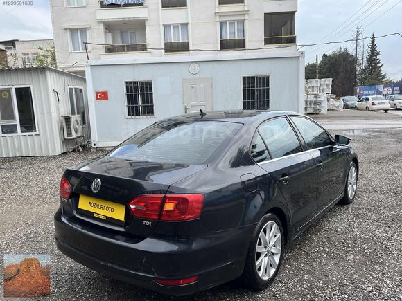 BOYASIZ DEGİŞENSIZ OTOMATİK JETTA