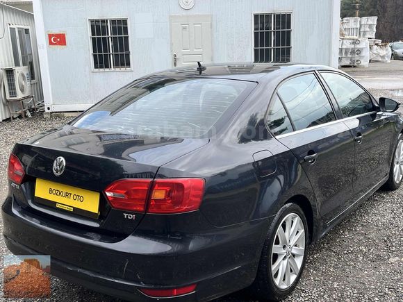 BOYASIZ DEGİŞENSIZ OTOMATİK JETTA