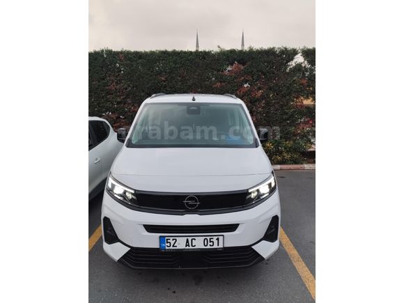 +. ORTA KONSOLLU Opel Combo 1.5 CDTI Essential 2025 Model