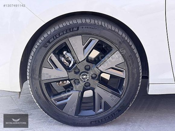 2025 ELEKTRİKLİ OPEL ASTRA-E GS HATASIZ BOYASIZ 17.000 KM'DE