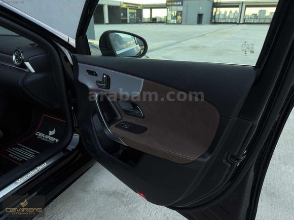 DEMİRBAŞ - 2025 MODEL A200 AMG HATASIZ BOYASIZ FULL DONANIM