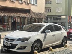 ES ES OTOMOTİV DEN 2013 OPEL ASTRA 1.4 T ENJOY ACTİVE SELECT