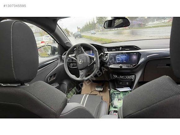 2024 MODEL/OPEL/CORSA/HATASIZ/22 BİNDE/SERVİS BAKIMLI/ÇİFT RENK