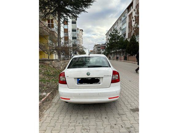 Sahibinden Skoda Octavia 1.6 TDI Elegance 2012 Model