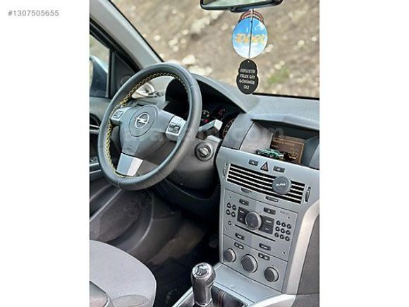 AD AUTO'DAN 2011 MODEL OPEL ASTRA ÖZEL GS PLAKALI