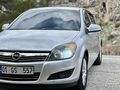 AD AUTO'DAN 2011 MODEL OPEL ASTRA ÖZEL GS PLAKALI